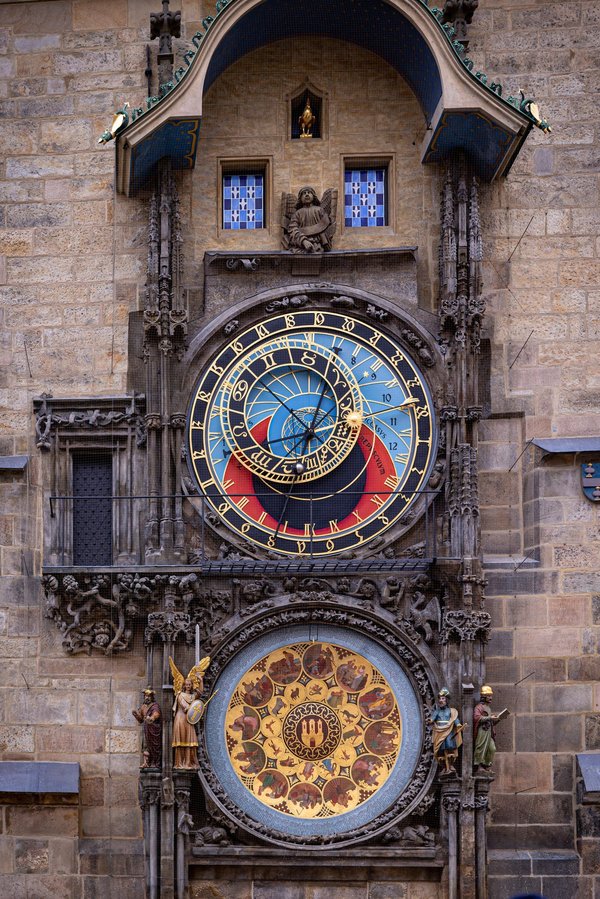 What should you consider when choosing a time-slot for your move in a busy UK city?